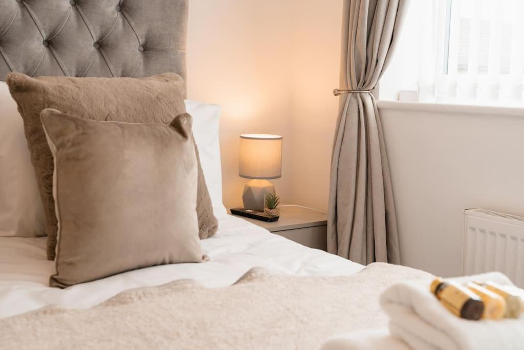 Prenton House, 3Br Close To Liverpool Birkenhead Exteriér fotografie