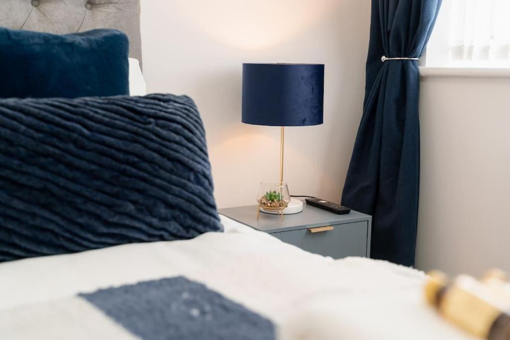 Prenton House, 3Br Close To Liverpool Birkenhead Exteriér fotografie