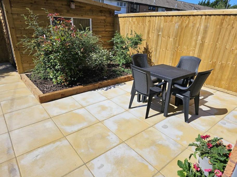 Prenton House, 3Br Close To Liverpool Birkenhead Exteriér fotografie