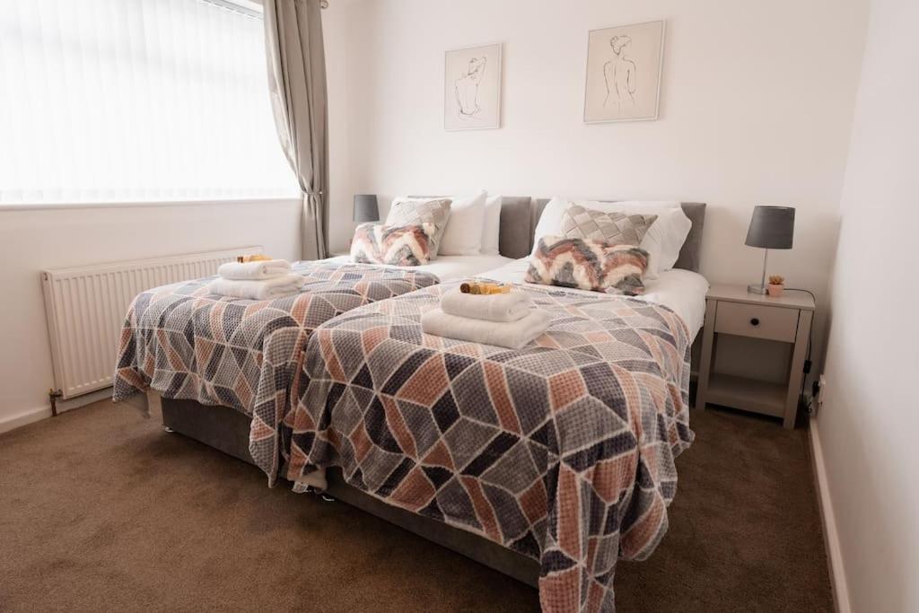 Prenton House, 3Br Close To Liverpool Birkenhead Exteriér fotografie